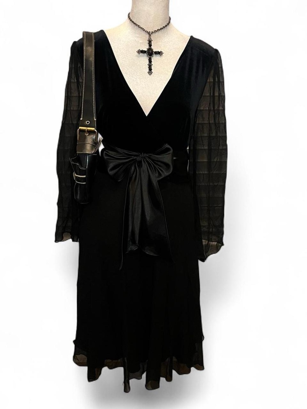 Y2K black velvet silk flare sleeve dress